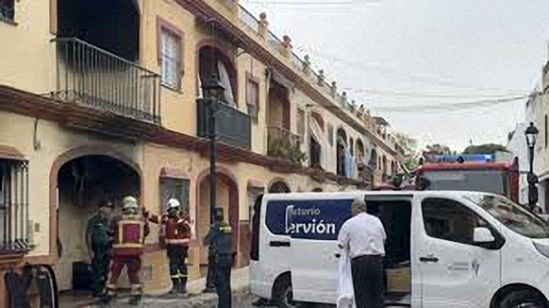 se extendió rápidamente por el sofá