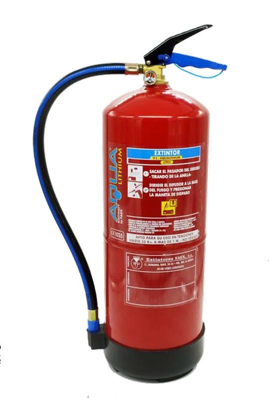 ¿Qué hacer en caso de explosión de la batería de un coche eléctrico?