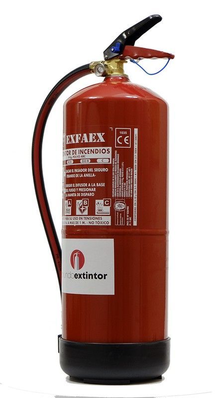 Extincteur à poudre ABC, 9 kg. Étiquette en FRANÇAIS. MADE IN EU