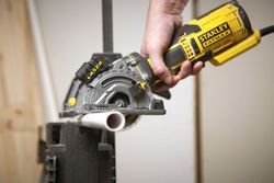 Mini-Sierra Circular de mano 650W 89mm